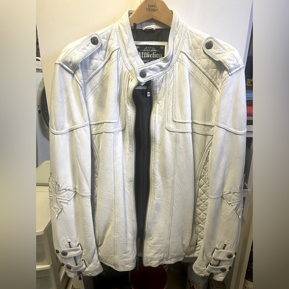 Men’s leather jacket. Size L-XL. Authentic Affliction brand.